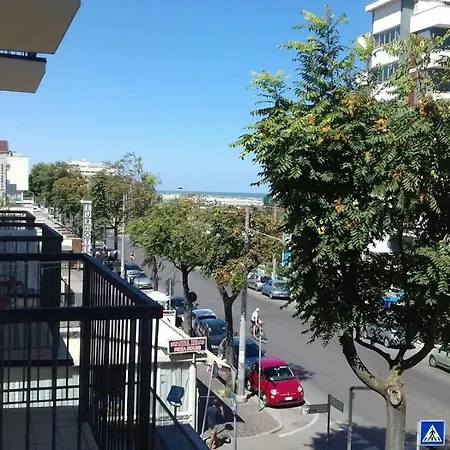 호텔 Venus 3*