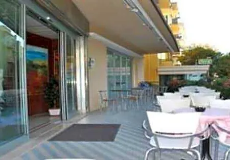 Venus Hotel 3*