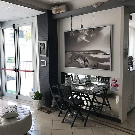 Venus ホテル リミニ