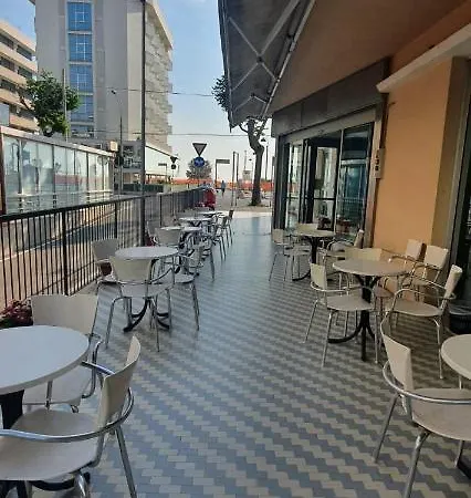 Venus 3* ريميني
